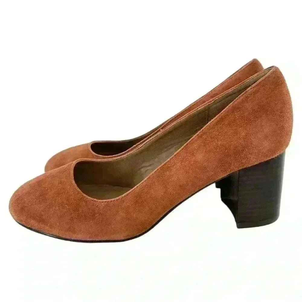 Adrienne Vittadini womens heels size 7.5 burnt orange suede round toe career